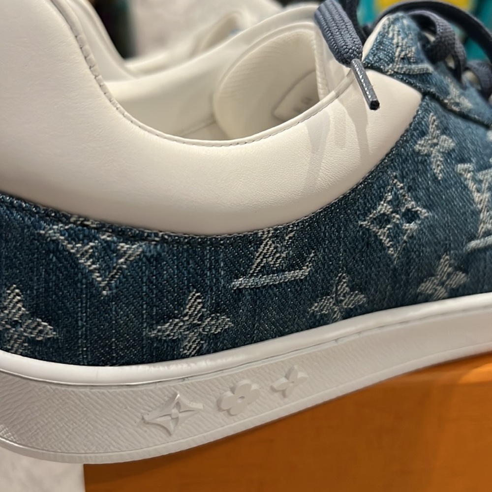 Louis Vuitton Luxembourg Sneakers 9.5 - Picture 3 of 6